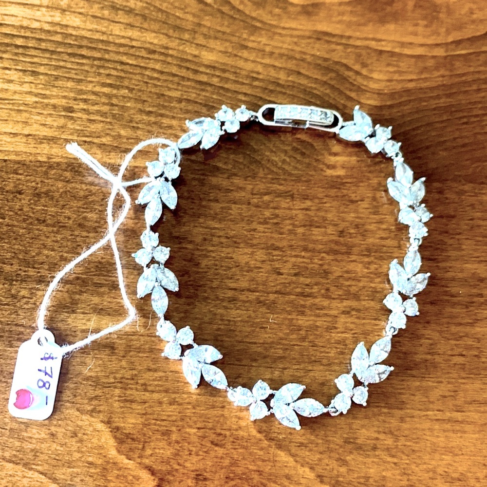 NWT Beautiful Bracelet.